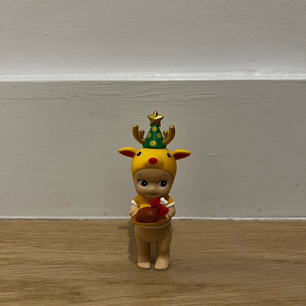 Sonny Angel Christmas dinner reindeer